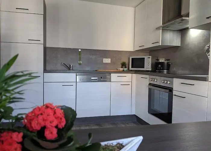 Grosszuegige 3-zimmer-wohnung Im Taunus - 2 Baeder & Familienfreundlich * Neu-Anspach