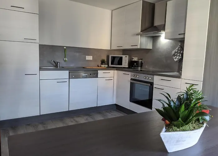 Grosszuegige 3-zimmer-wohnung Im Taunus - 2 Baeder & Familienfreundlich